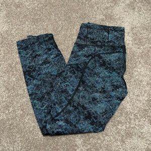 Lululemon side pocket pant super stretchy